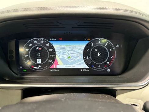 Used 2020 Land Rover Range Rover Sport SVR image 16
