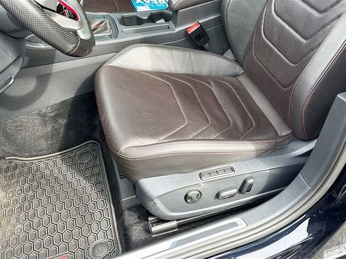 Used 2024 Volkswagen Jetta GLI Autobahn image 19