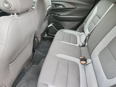 Used 2023 Chevrolet TrailBlazer LS FWD image 30