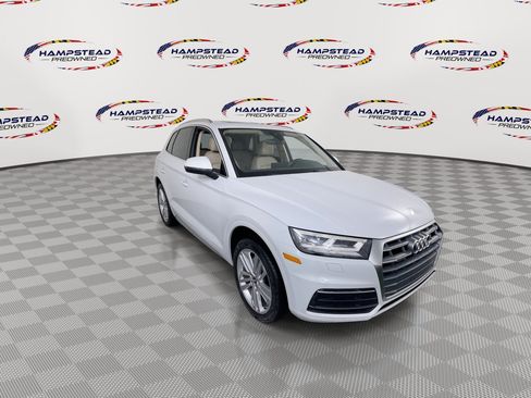 Used 2019 Audi Q5 2.0T Premium Plus w/ Premium Plus Package AWD/4WD image 2