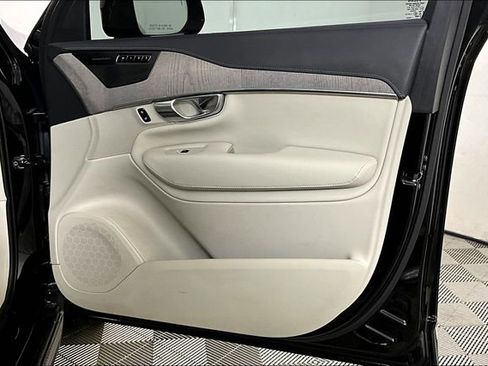 Used 2023 Volvo XC90 B6 Ultimate w/ Protection Package Premier image 24