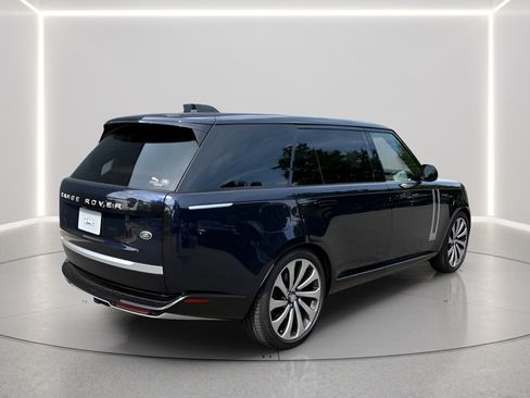 Certified 2023 Land Rover Range Rover Long Wheelbase Autobiography AWD/4WD image 5