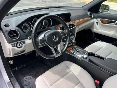 Used 2013 Mercedes-Benz C 250 Sedan w/ Multimedia Pkg image 17