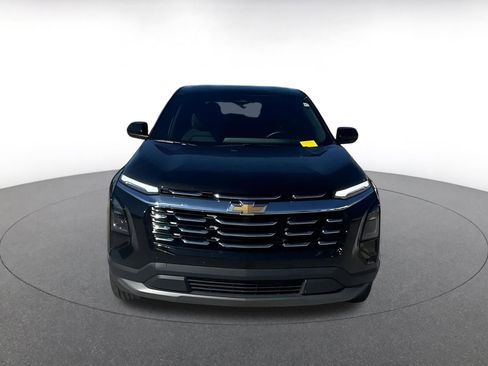 Used 2025 Chevrolet Equinox LT image 3