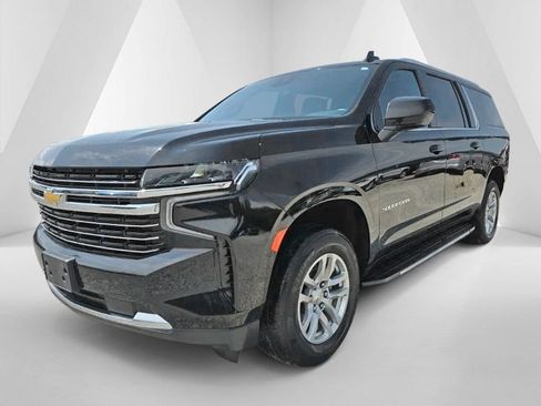 Used 2024 Chevrolet Suburban LT AWD/4WD image 3
