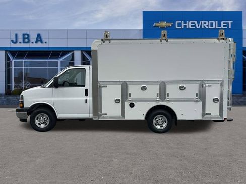 New 2026 Chevrolet Express 3500 w/ Power Convenience Package image 14