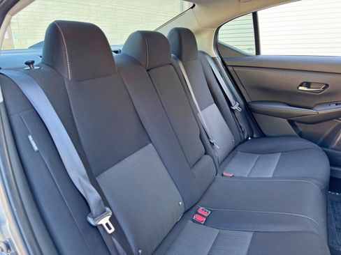 Used 2022 Nissan Sentra SV w/ All-Weather Package FWD image 31