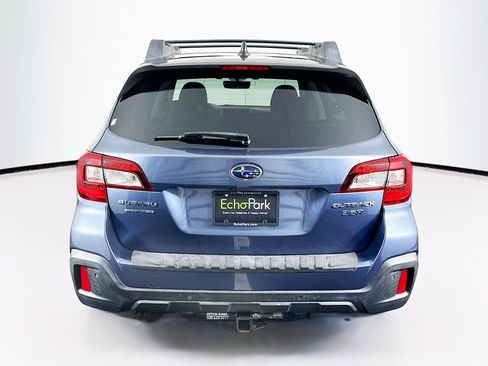 Used 2018 Subaru Outback 3.6R Limited AWD/4WD image 7
