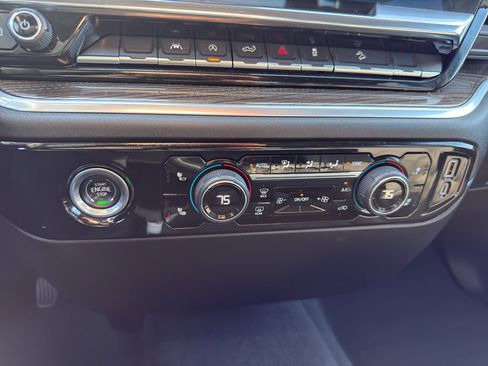 Used 2024 Chevrolet Silverado 1500 LT image 23