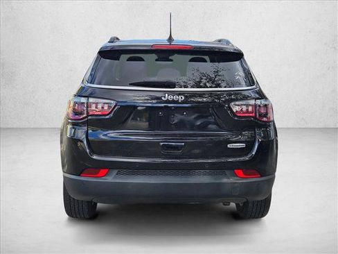 Used 2020 Jeep Compass Latitude image 3