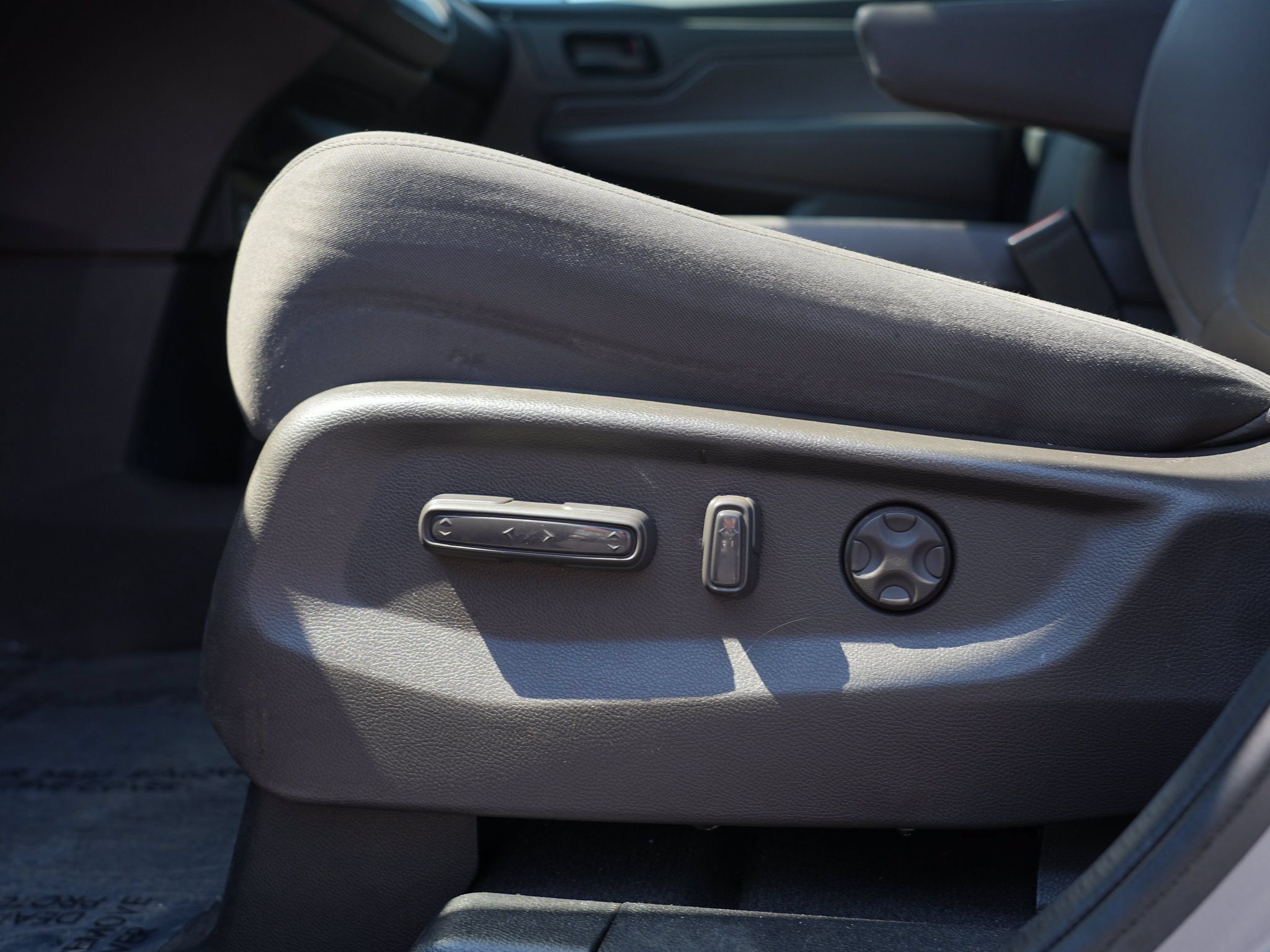 Used 2024 Honda Odyssey EX image 16