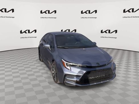 Used 2025 Toyota Corolla SE image 2