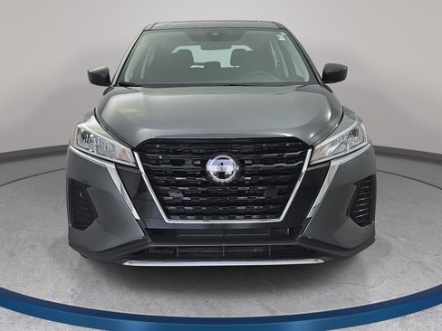 Certified 2025 Nissan Kicks Play S FWD image 2