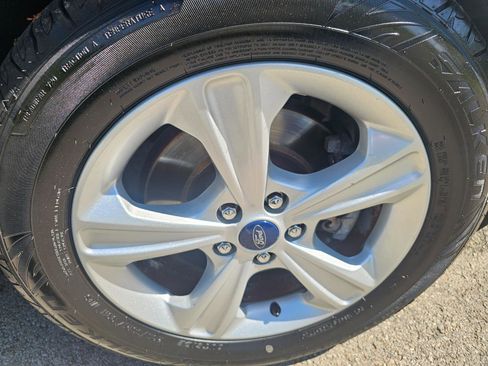 Used 2016 Ford Escape SE AWD/4WD image 15