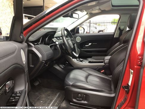 Used 2018 Land Rover Range Rover Evoque SE image 12