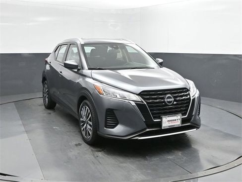 Certified 2024 Nissan Kicks SV image 22