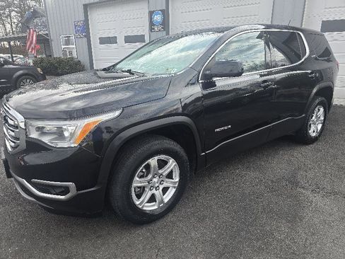 Used 2019 GMC Acadia SLE image 1