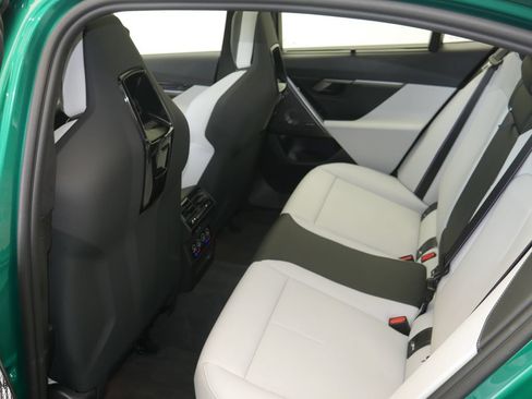 Used 2026 BMW M5 w/ Executive Package AWD/4WD image 20