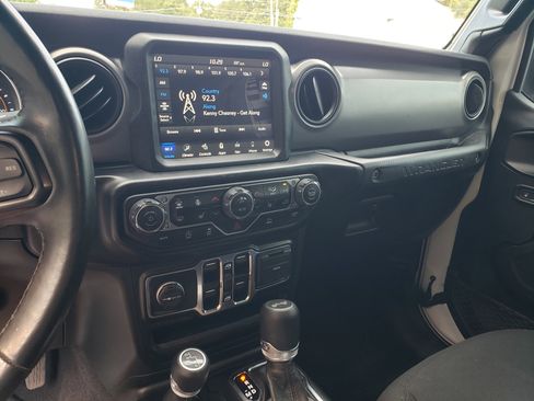 Used 2021 Jeep Wrangler Unlimited Sport w/ Sun And Sound Package image 15