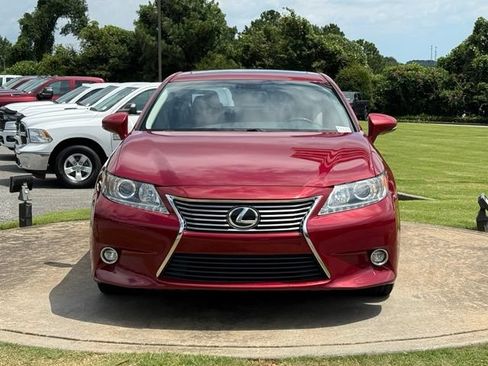 Used 2015 Lexus ES 350 w/ Luxury Package FWD image 2