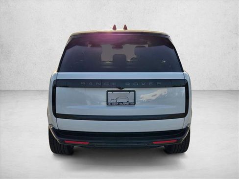 New 2026 Land Rover Range Rover SE image 8