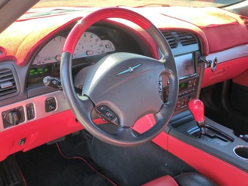 Used 2002 Ford Thunderbird image 13