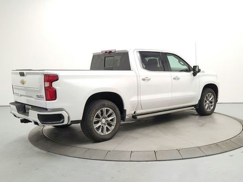 Used 2022 Chevrolet Silverado 1500 High Country w/ Technology Package AWD/4WD image 7