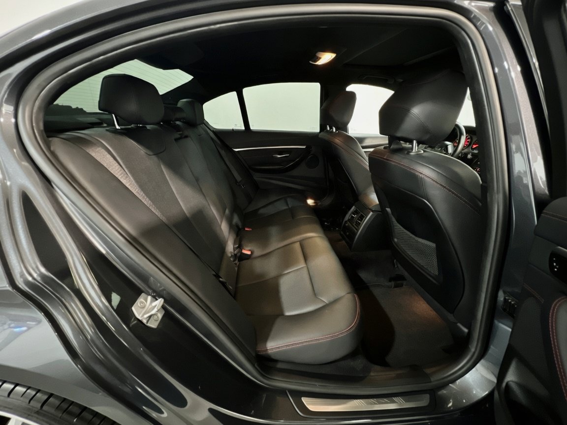 Used 2018 BMW 330e RWD image 21