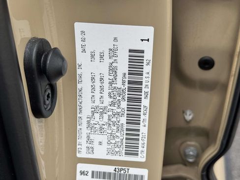 Used 2020 Toyota Tacoma TRD Sport AWD/4WD image 27