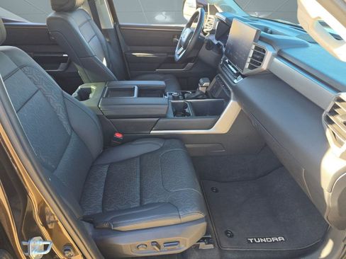 Used 2024 Toyota Tundra Limited image 29
