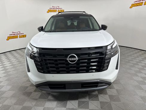 New 2026 Nissan Pathfinder Platinum w/ Cargo Package image 9