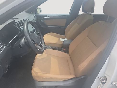 Used 2024 Volkswagen Tiguan SE R-Line AWD/4WD image 4