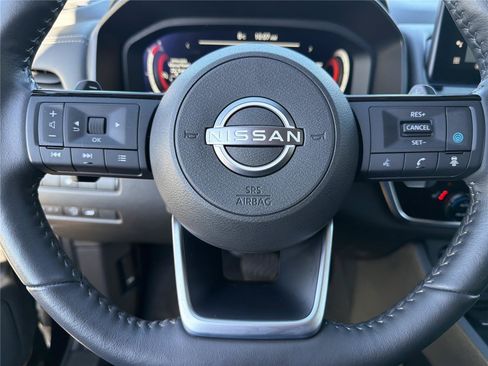 Used 2024 Nissan Rogue SL w/ SL Premium Package AWD/4WD image 13