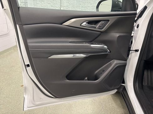 New 2026 Chevrolet Traverse LT image 13