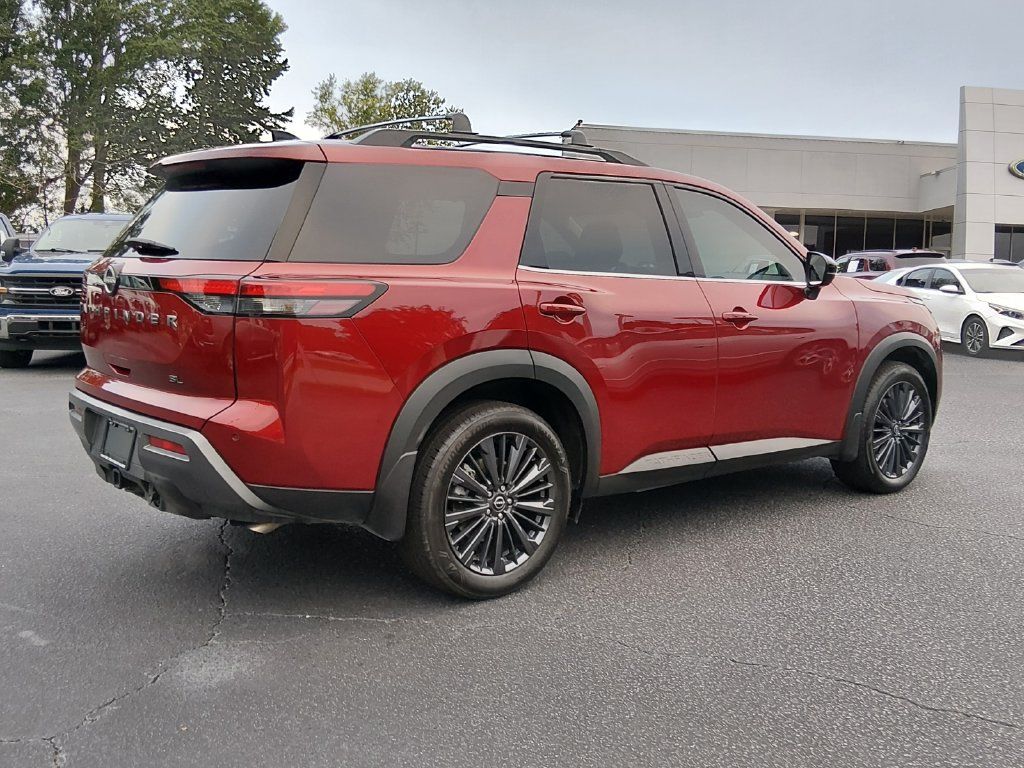 Used 2026 Nissan Pathfinder SL w/ SL Premium Package FWD image 4
