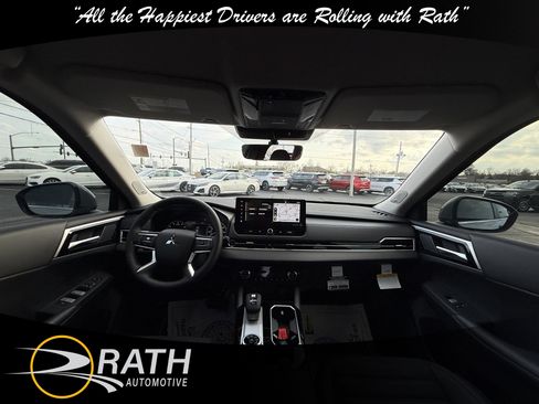 New 2026 Mitsubishi Outlander SE image 19