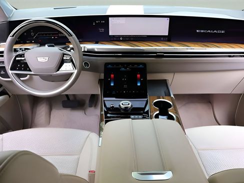 Certified 2025 Cadillac Escalade Sport Platinum AWD/4WD image 15