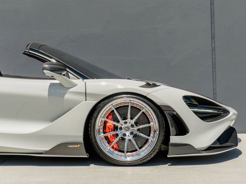 Used 2022 McLaren 765LT RWD image 46
