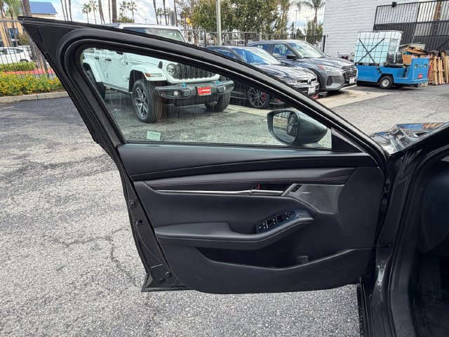 Used 2019 MAZDA MAZDA3 Sedan w/ Premium Package FWD image 14