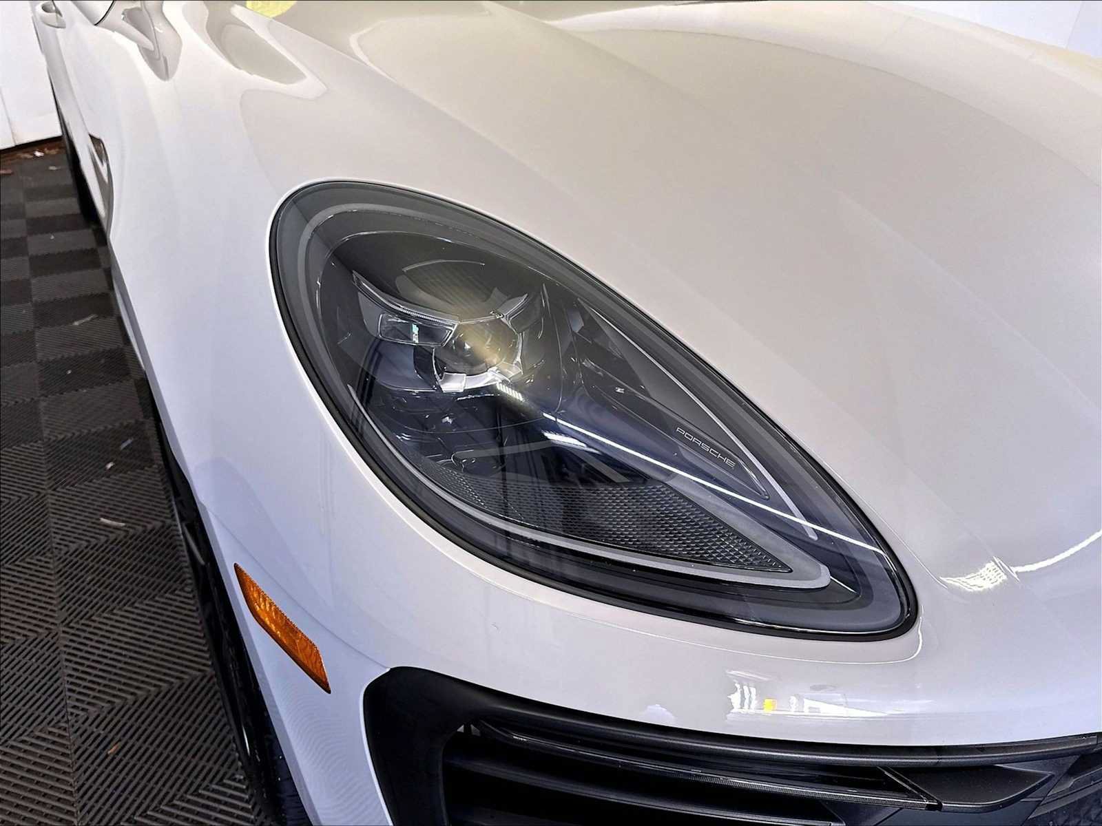Certified 2022 Porsche Macan GTS AWD/4WD image 12