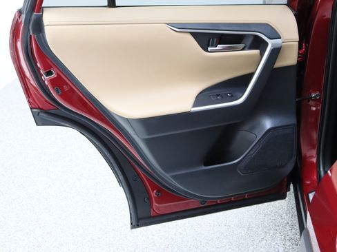 Used 2024 Toyota RAV4 Limited w/ Advanced Technology Package image 29