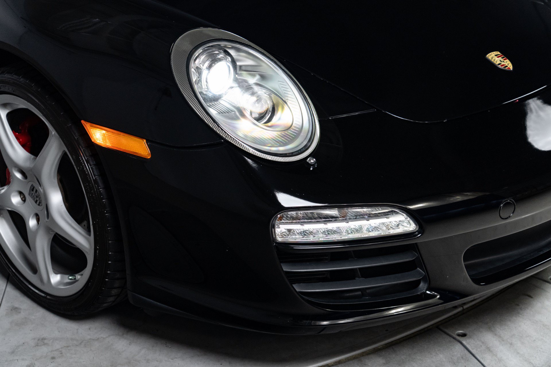 Used 2010 Porsche 911 Cabriolet image 93