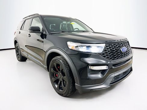 Used 2020 Ford Explorer ST w/ ST Street Pack image 4