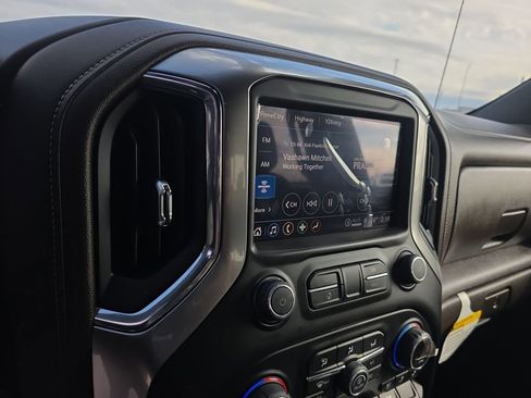 Used 2022 Chevrolet Silverado 1500 LTZ RWD image 8