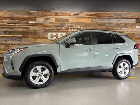 Used 2019 Toyota RAV4 XLE image 16