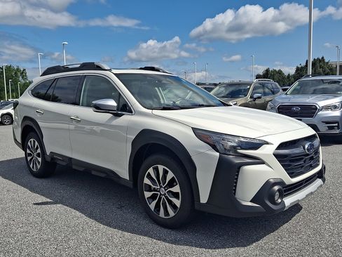 Certified 2024 Subaru Outback Touring XT AWD/4WD image 3