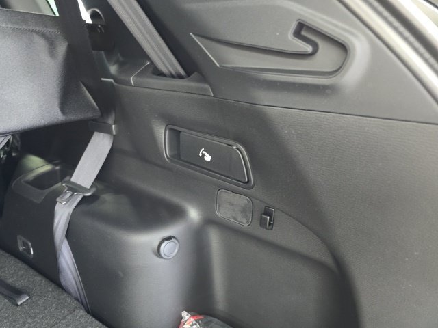 Used 2024 Mitsubishi Outlander SEL AWD/4WD image 9