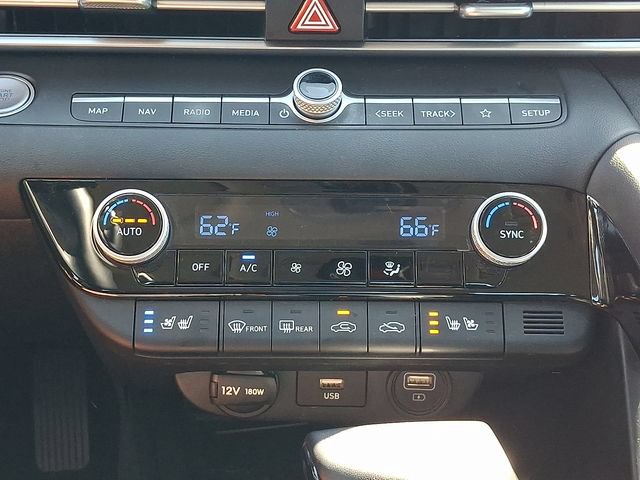 Certified 2023 Hyundai Elantra Limited FWD image 16