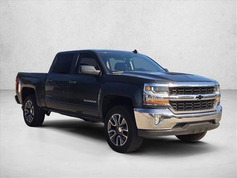 Used 2018 Chevrolet Silverado 1500 LT w/ All Star Edition image 3