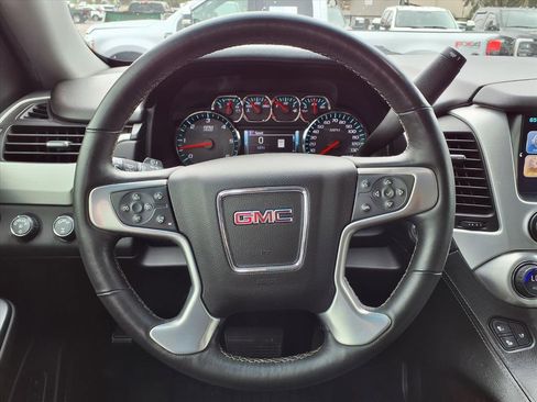 Used 2017 GMC Yukon SLT image 35